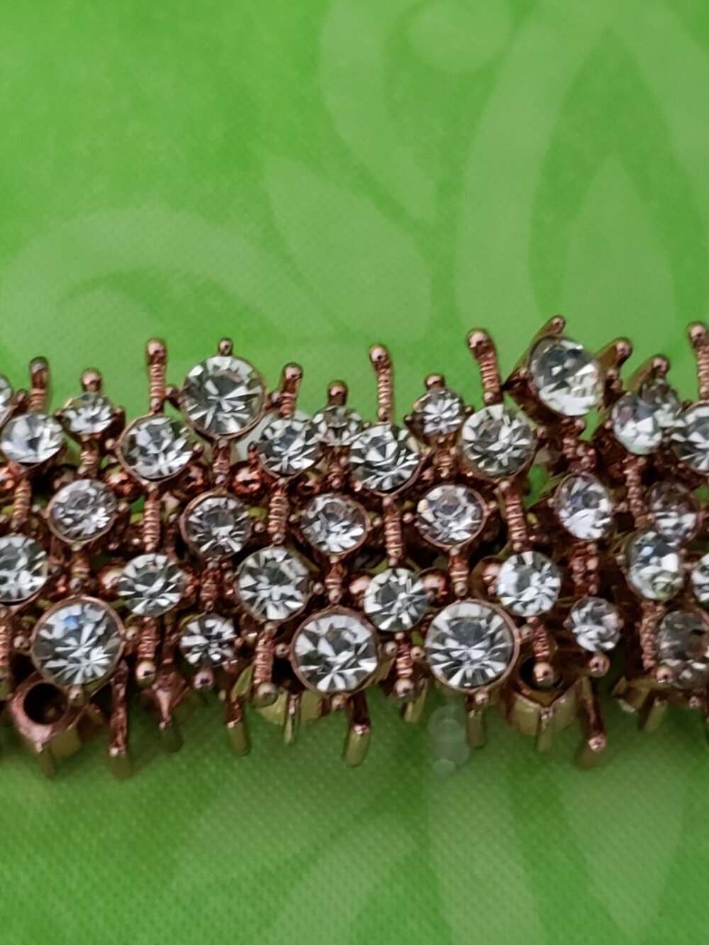Beautiful Rinstone Bracelet - Picture 5 of 11